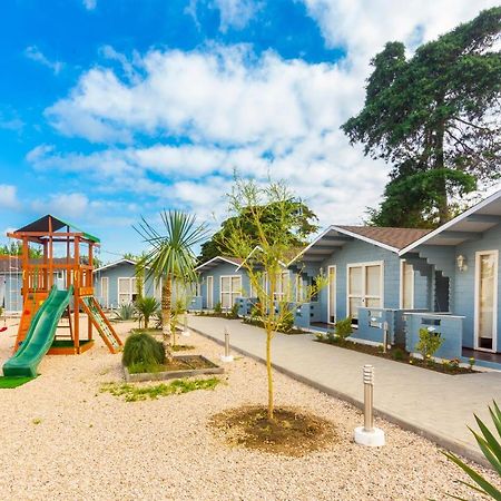 Letnjaya Skazka Hotel Alakhadzi Ngoại thất bức ảnh